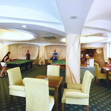 Otel Defne Garden Side